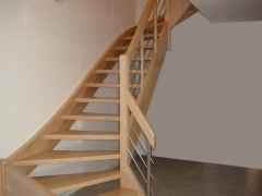 || escaliers_horvat_M32 ||